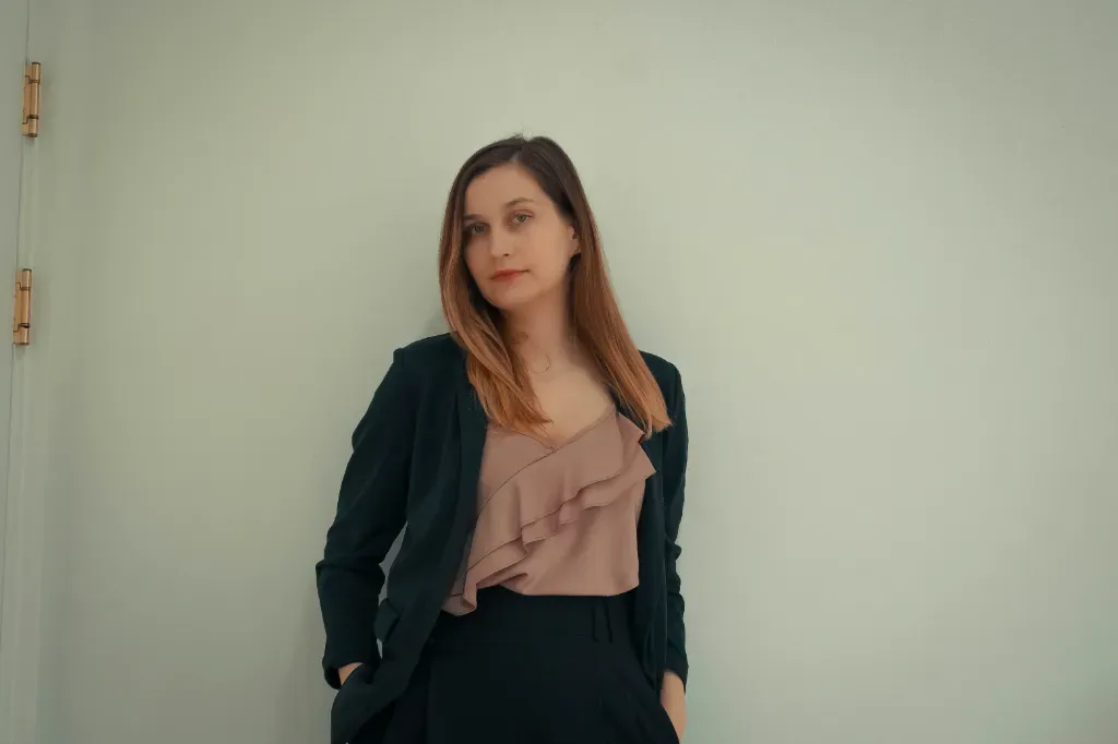 Jak wybrać długą marynarkę